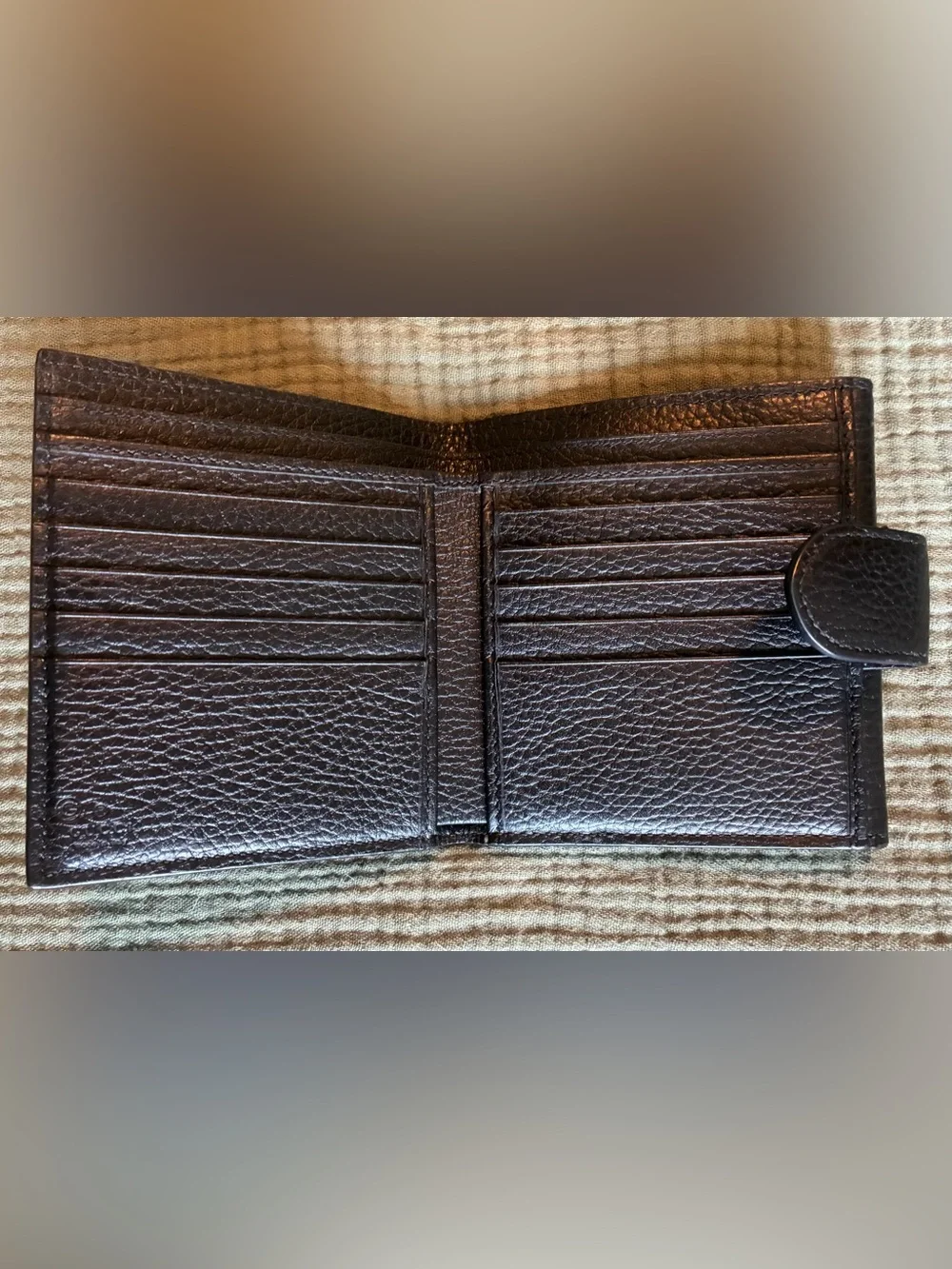 Gucci Black Pebbled Leather Wallet with Gold Double G - Picture 4 of 12